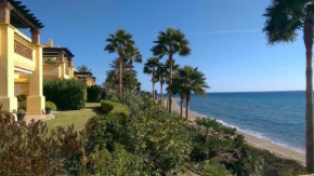 8841 - GRAND FRONT LINE LOCATION – HEATED POOL